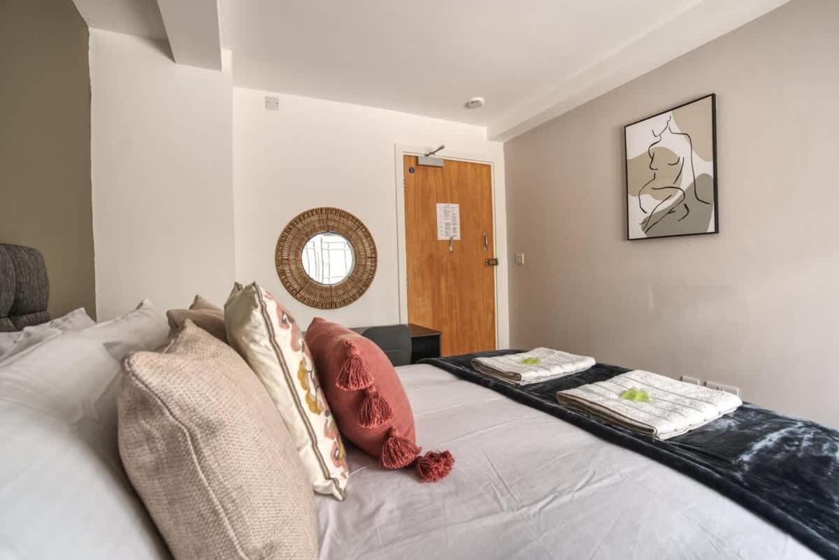 2Br City Centre Apt, Self Check In, Wifi, By Derbnb เชฟฟิลด์ ภายนอก รูปภาพ