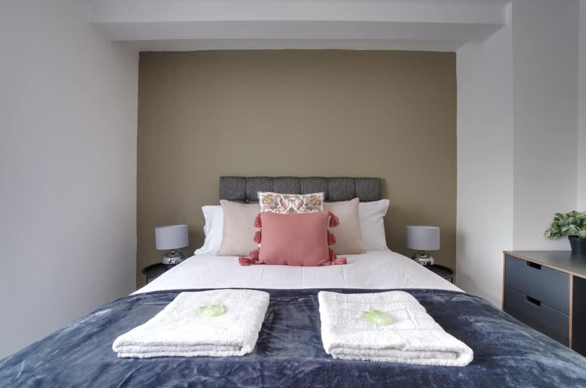 2Br City Centre Apt, Self Check In, Wifi, By Derbnb เชฟฟิลด์ ภายนอก รูปภาพ