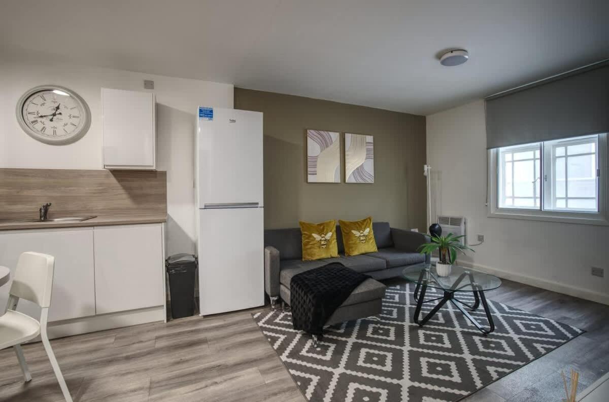 2Br City Centre Apt, Self Check In, Wifi, By Derbnb เชฟฟิลด์ ภายนอก รูปภาพ