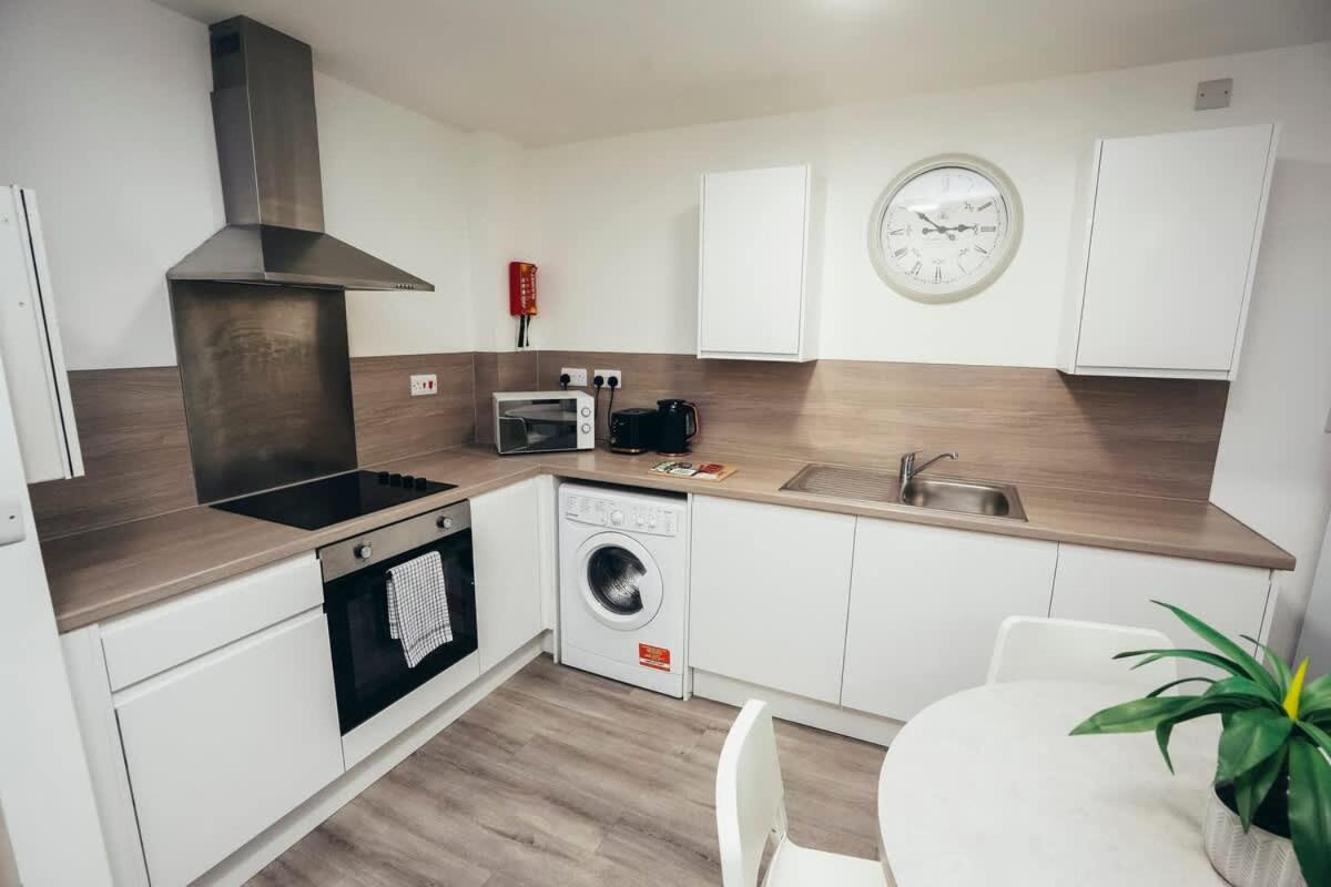 2Br City Centre Apt, Self Check In, Wifi, By Derbnb เชฟฟิลด์ ภายนอก รูปภาพ