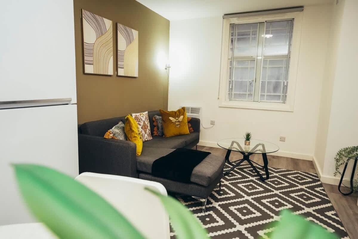 2Br City Centre Apt, Self Check In, Wifi, By Derbnb เชฟฟิลด์ ภายนอก รูปภาพ