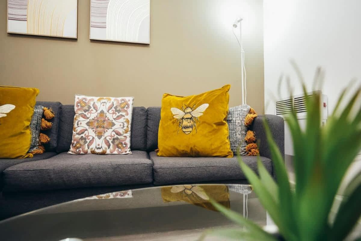 2Br City Centre Apt, Self Check In, Wifi, By Derbnb เชฟฟิลด์ ภายนอก รูปภาพ