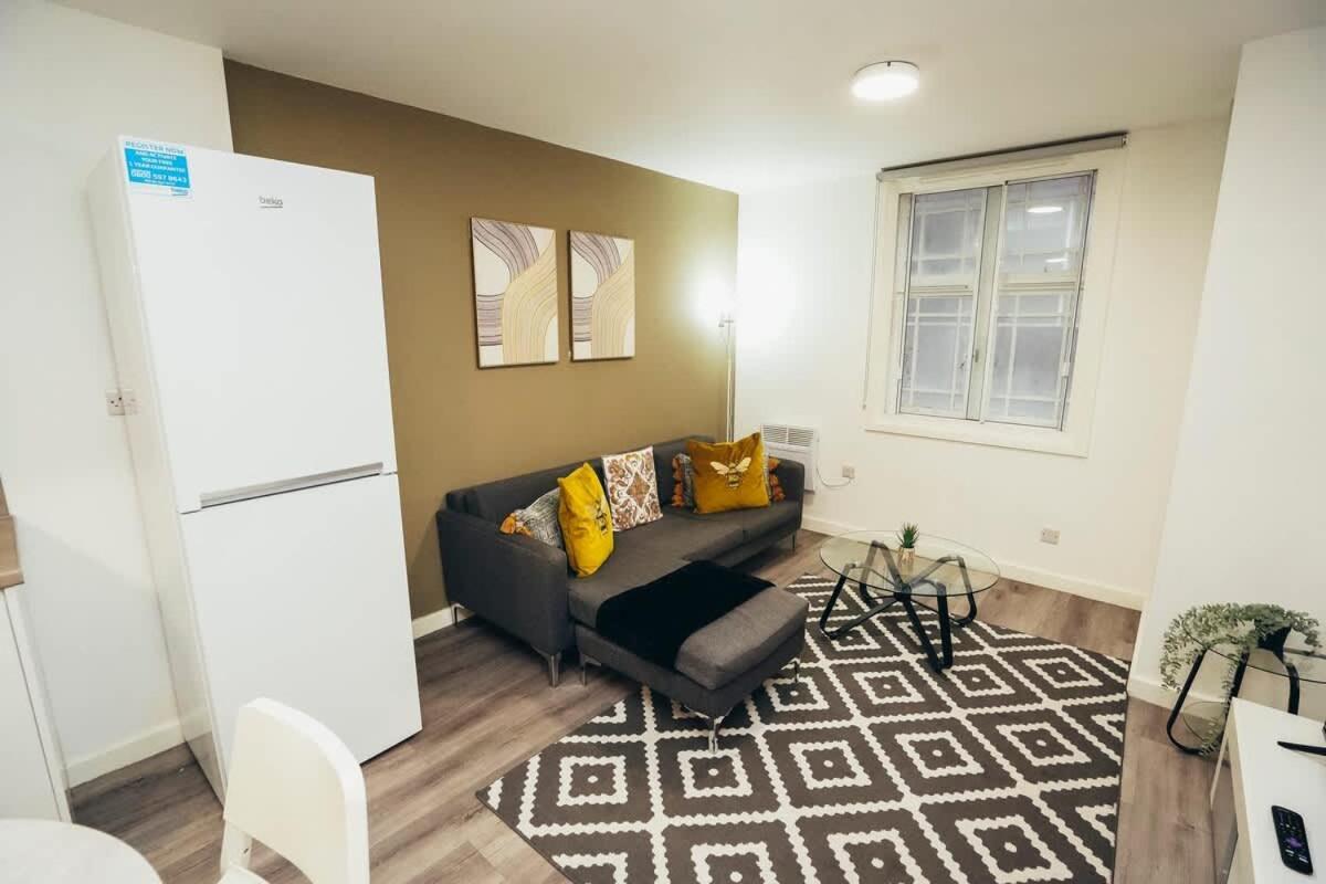 2Br City Centre Apt, Self Check In, Wifi, By Derbnb เชฟฟิลด์ ภายนอก รูปภาพ