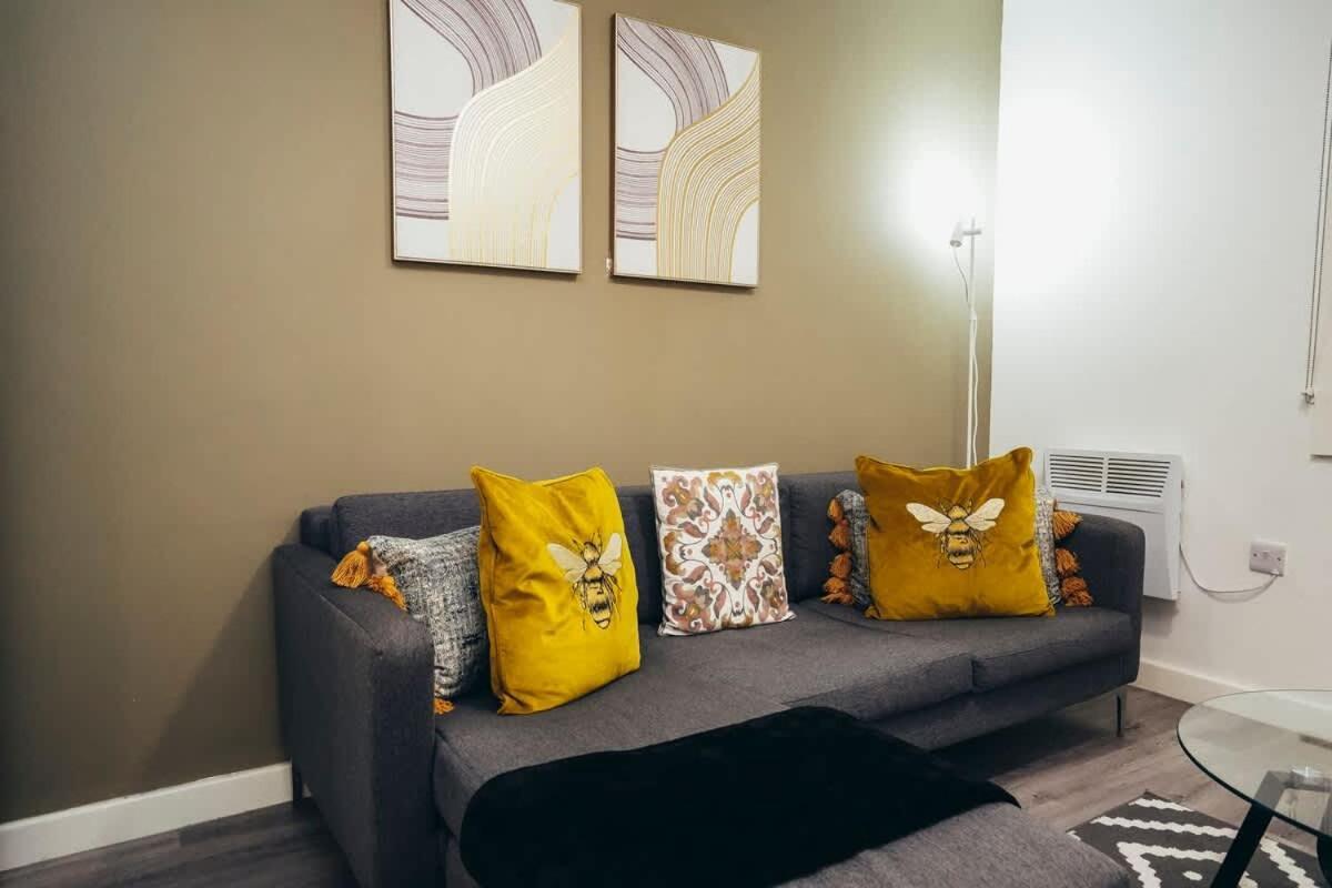 2Br City Centre Apt, Self Check In, Wifi, By Derbnb เชฟฟิลด์ ภายนอก รูปภาพ