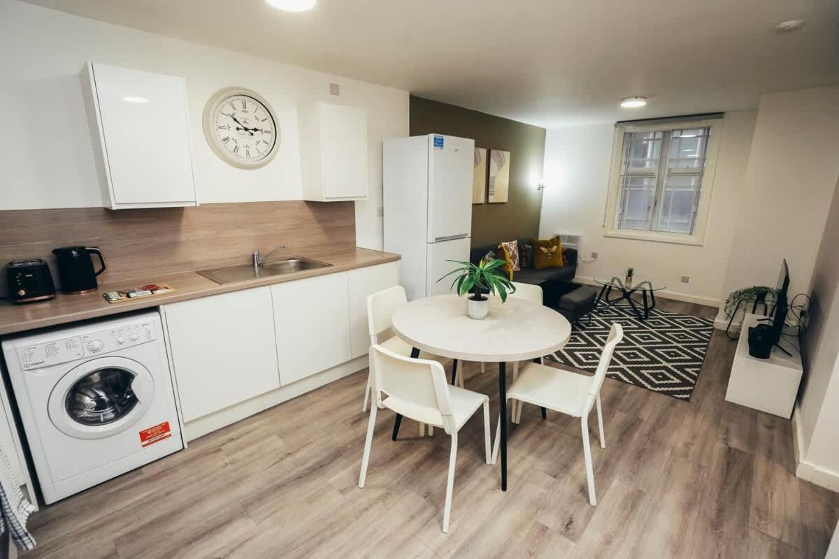 2Br City Centre Apt, Self Check In, Wifi, By Derbnb เชฟฟิลด์ ภายนอก รูปภาพ
