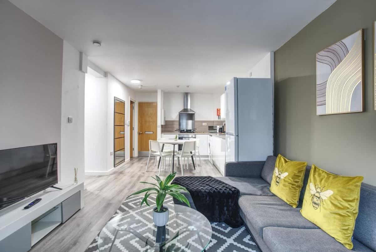 2Br City Centre Apt, Self Check In, Wifi, By Derbnb เชฟฟิลด์ ภายนอก รูปภาพ