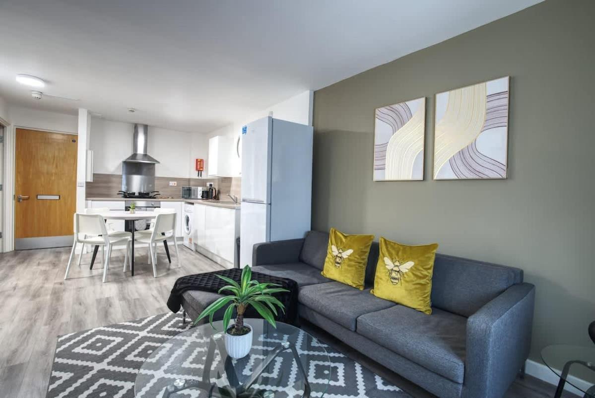 2Br City Centre Apt, Self Check In, Wifi, By Derbnb เชฟฟิลด์ ภายนอก รูปภาพ